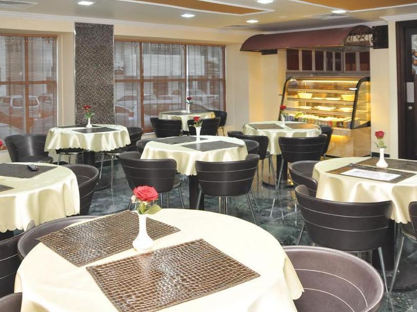 Center Ville Hotel Abu Dhabi Bagian luar foto